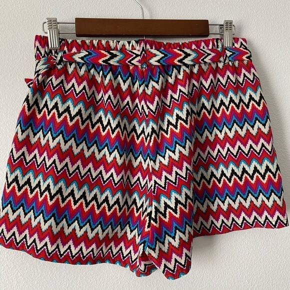 BeBop Women's Med Colorful Rainbow Chevron Summer Shorts Travel Resort Beach - Picture 4 of 11